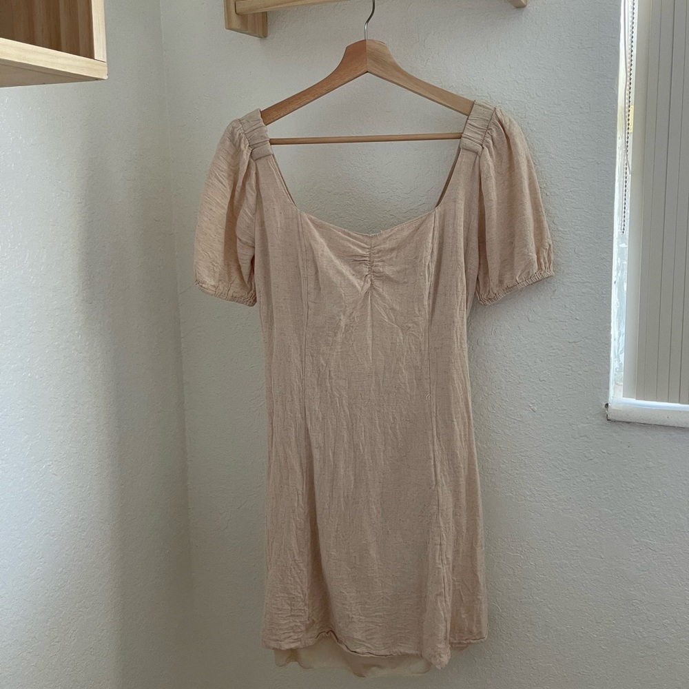 puff sleeve beige dress